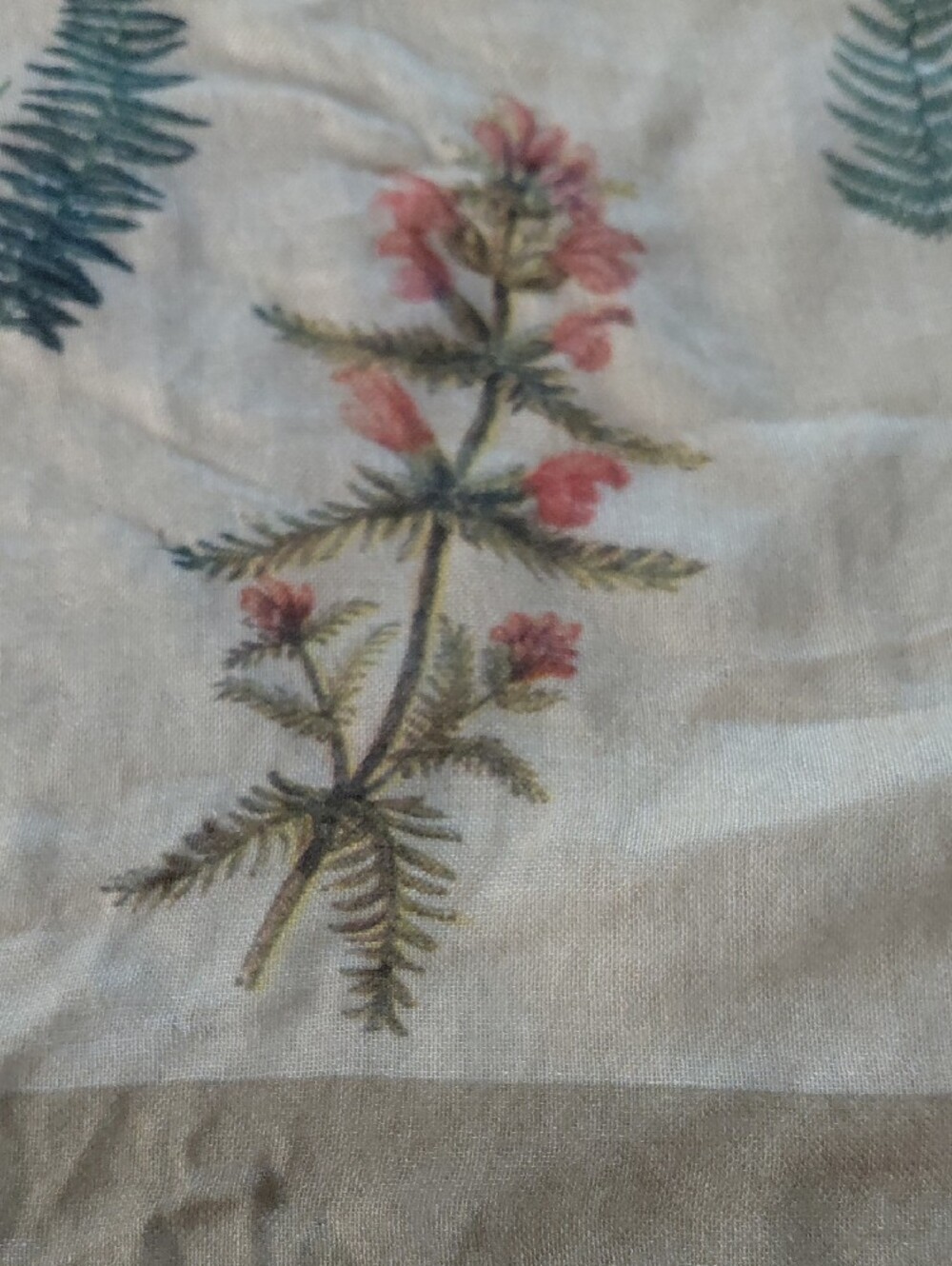 Duluth Trading Co Botanical Soft Scarf with Green and Cream Accents 28"x28" - Picture 5 of 9